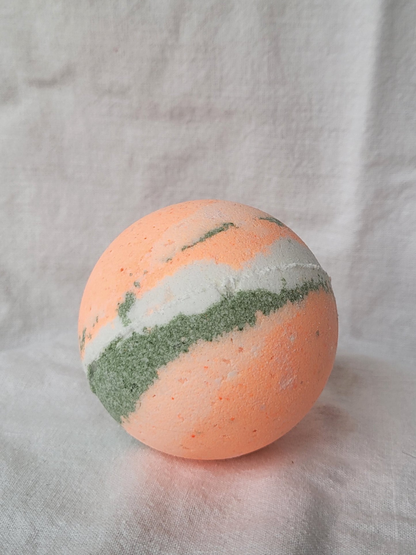 Peaches 'n' Cream Bath Bomb